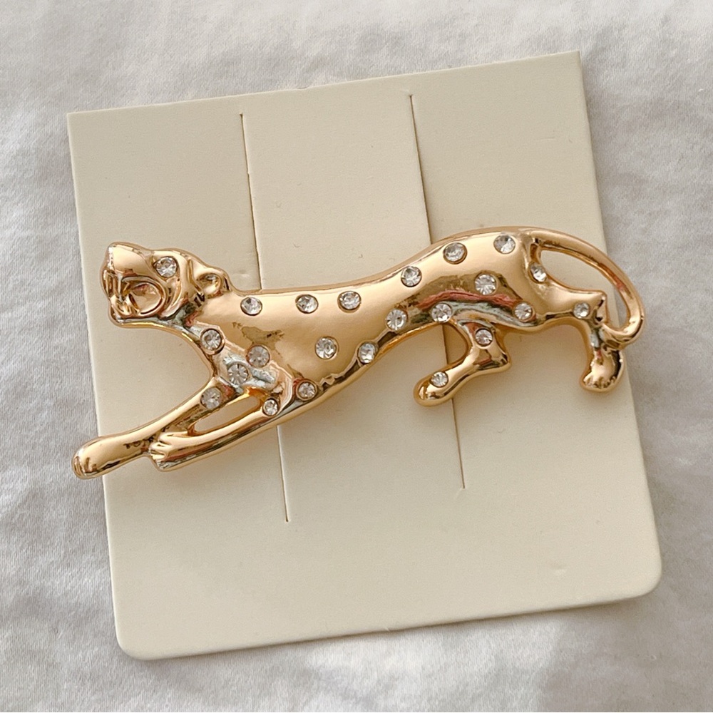 Panther 🐆 crystal gold plated Brooch 3” wide 💛